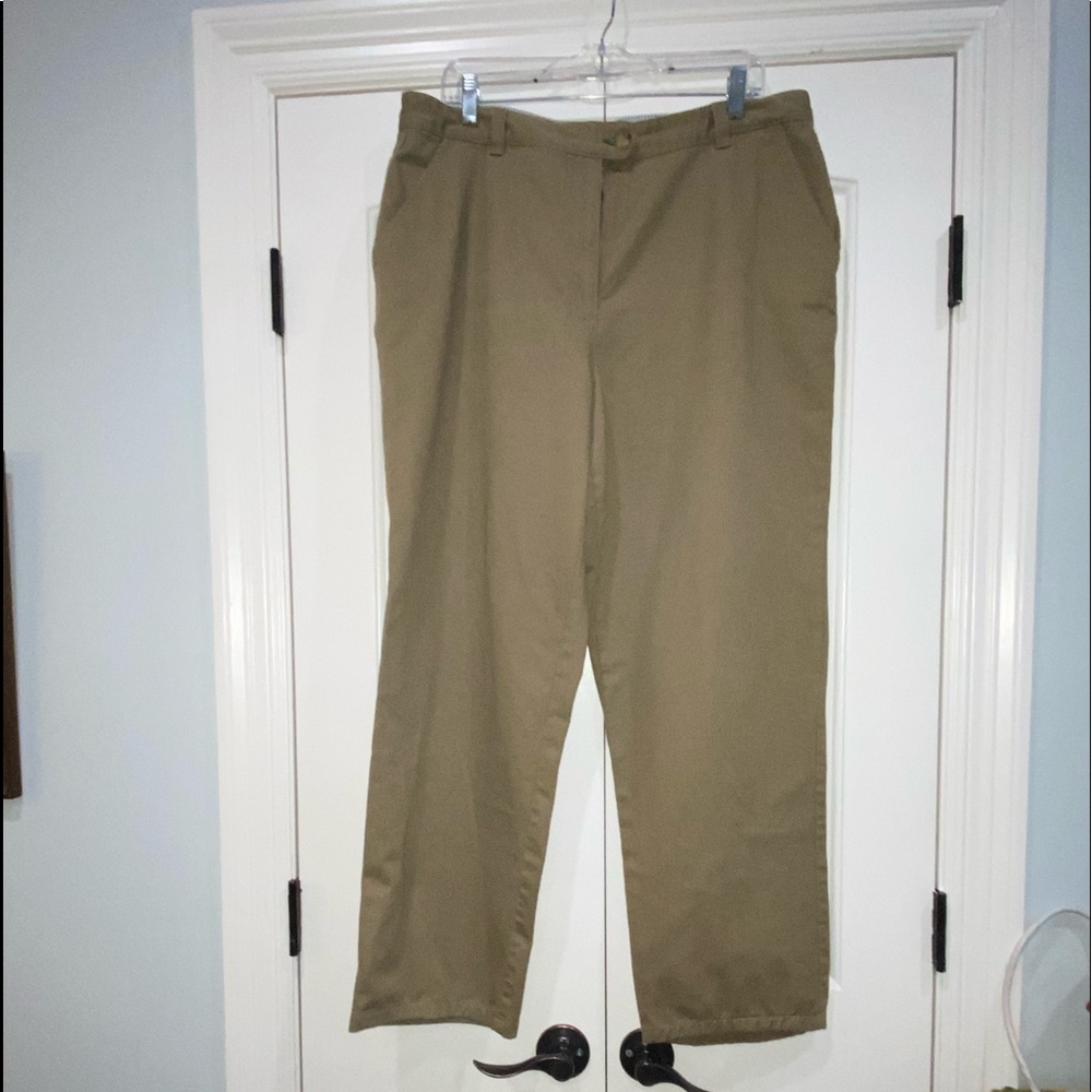 Hilfiger Khaki Straight Leg Pant.